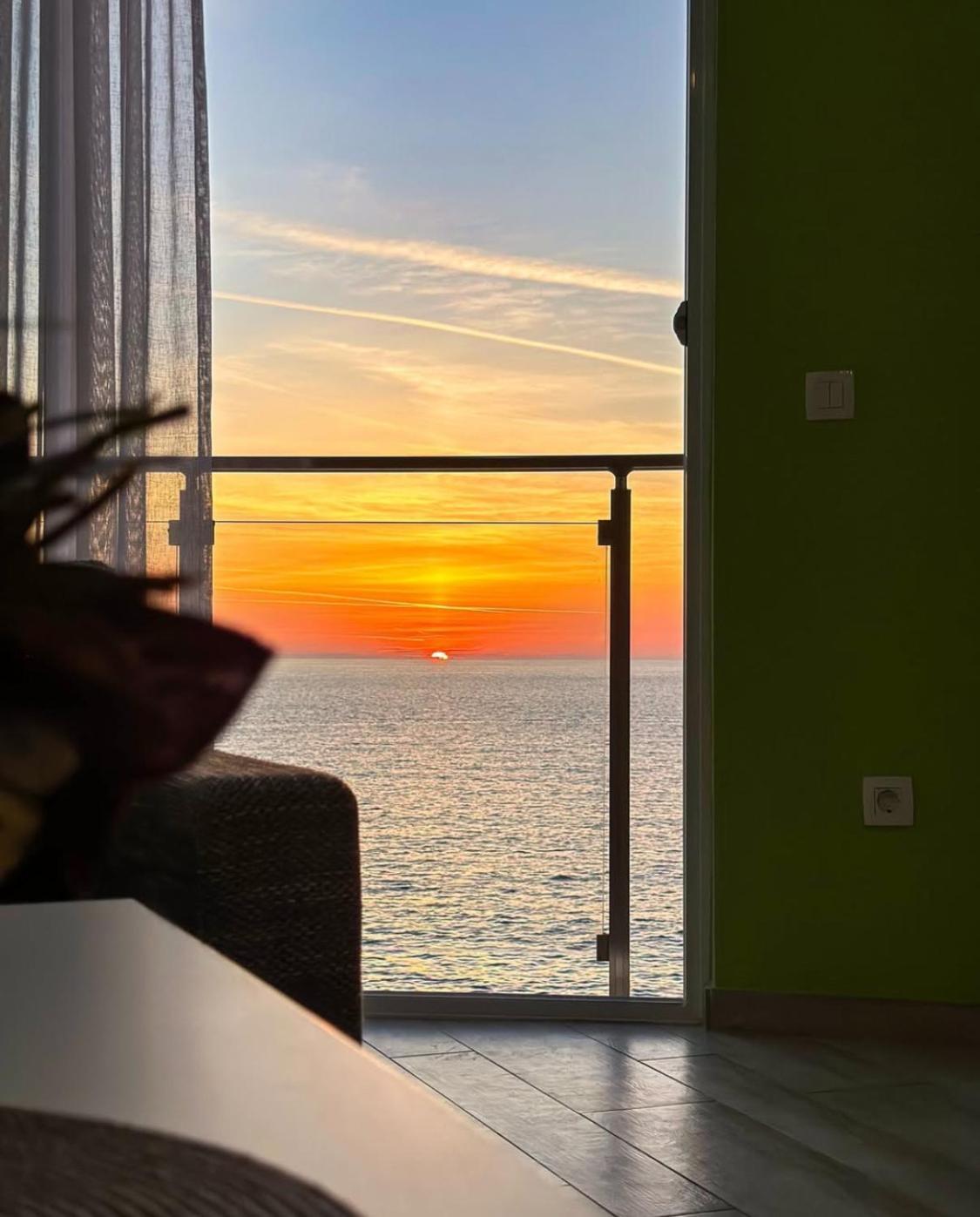 Paradise Beachfront View 1 Бар Екстериор снимка